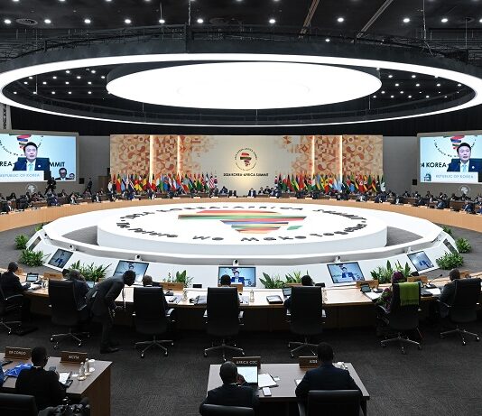 대통령 “아프리카 국가들과 핵심 광물의 안정적 공급 방안 모색”