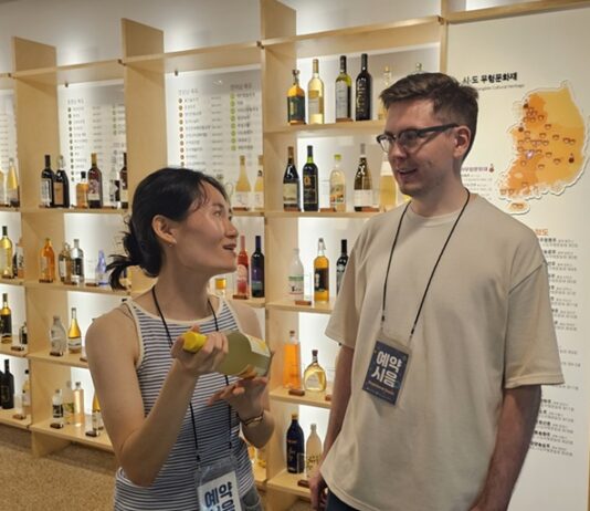K-전통주 전성시대…국적 달라도 한국 술 “아이 러브 잇!”