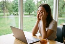 하루 종일 스마트폰·PC 보는 당신의 눈, 안녕하신가요? ‘디지털 눈 피로’ 탈출법