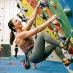 “짜릿한 손맛, 폭발하는 성취감!” 요즘 가장 핫한 전신 운동, ‘실내 클라이밍’의 매력