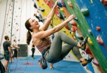 “짜릿한 손맛, 폭발하는 성취감!” 요즘 가장 핫한 전신 운동, ‘실내 클라이밍’의 매력